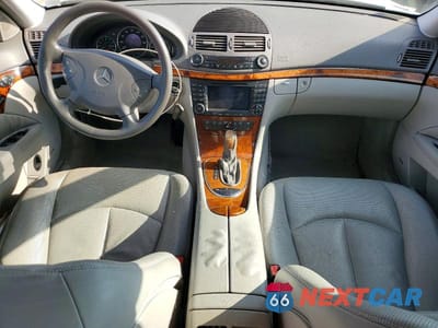Zdjęcie 8 z 13 samochodu: 2004 MERCEDES-BENZ E 500 VIN:WDBUF70J24A415708 - miniatura