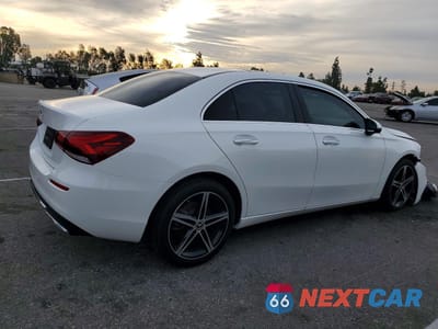 Trzecie zdjęcie samochodu z tyłu: 2021 MERCEDES-BENZ A 220 VIN:W1K3G4EB5MJ298223 - miniatura