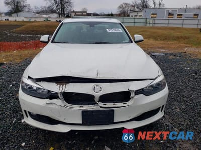 Piąte zdjęcie samochodu w środku: 2014 BMW 328 XI SULEV VIN:WBA3B5G54ENS11148 - miniatura