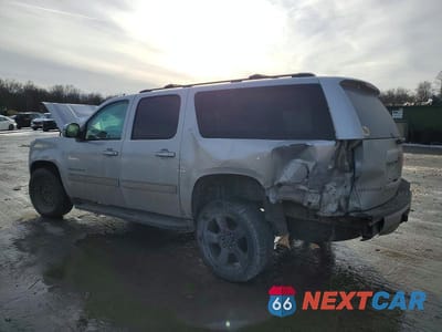 Drugie zdjęcie samochodu z przodu: 2014 CHEVROLET SUBURBAN K1500 LT VIN:1GNSKJE71ER136470 - miniatura