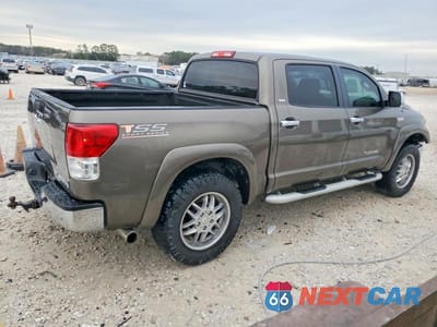 Trzecie zdjęcie samochodu z tyłu: 2011 TOYOTA TUNDRA CREWMAX SR5 VIN:5TFEY5F19BX114181 - miniatura