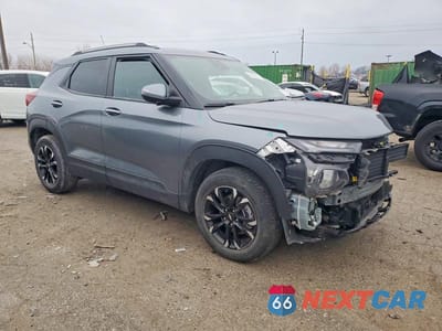 Czwarte zdjęcie samochodu z boku: 2022 CHEVROLET TRAILBLAZER LT VIN:KL79MPSLXNB078435 - miniatura