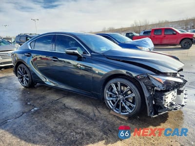 Czwarte zdjęcie samochodu z boku: 2024 LEXUS IS 300 F SPORT DESIGN VIN:JTHB81F23R5053547 - miniatura