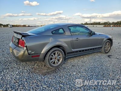 Trzecie zdjęcie samochodu z tyłu: 2005 FORD MUSTANG VIN:1ZVFT80N655231276 - miniatura