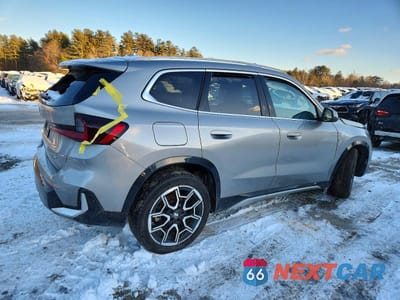 Trzecie zdjęcie samochodu z tyłu: 2025 BMW X1 XDRIVE28I VIN:WBX73EF02S5125164 - miniatura