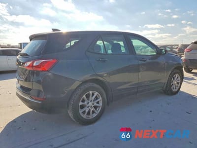 Trzecie zdjęcie samochodu z tyłu: 2018 CHEVROLET EQUINOX LS VIN:3GNAXHEV7JS535928 - miniatura