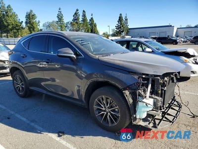 Czwarte zdjęcie samochodu z boku: 2024 LEXUS NX 350 BASE VIN:2T2AGCEZ4RC050522 - miniatura