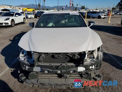 Piąte zdjęcie samochodu w środku: 2024 LEXUS ES 300H BASE VIN:58ADA1C15RU053196 - miniatura