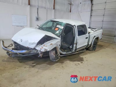 2004 DODGE DAKOTA QUAD SLT 1D7HG48N44S692060 - główne zdjęcie licytacji z USA - miniatura
