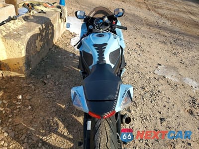 Zdjęcie 6 z 9 samochodu: 2023 SUZUKI GSX-R600 VIN:JS1GN7FA8P7100948 - miniatura