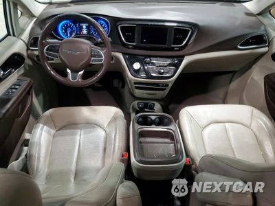 Zdjęcie 8 z 13 samochodu: 2020 CHRYSLER PACIFICA TOURING L VIN:2C4RC1BG1LR131821 - miniatura