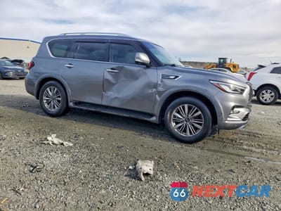 Czwarte zdjęcie samochodu z boku: 2018 INFINITI QX80 BASE VIN:JN8AZ2NE7J9190665 - miniatura