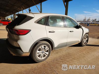 Trzecie zdjęcie samochodu z tyłu: 2021 FORD ESCAPE S VIN:1FMCU0F66MUA42146 - miniatura