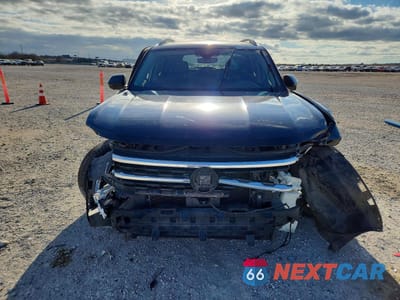 Piąte zdjęcie samochodu w środku: 2021 VOLKSWAGEN ATLAS SEL PREMIUM VIN:1V2TR2CA7MC521738 - miniatura