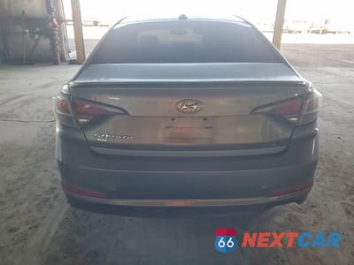 Zdjęcie 6 z 12 samochodu: 2017 HYUNDAI SONATA VIN:KMHE24L37HA063191 - miniatura