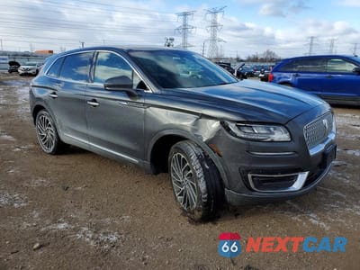 Czwarte zdjęcie samochodu z boku: 2019 LINCOLN NAUTILUS RESERVE VIN:2LMPJ8LP7KBL63075 - miniatura