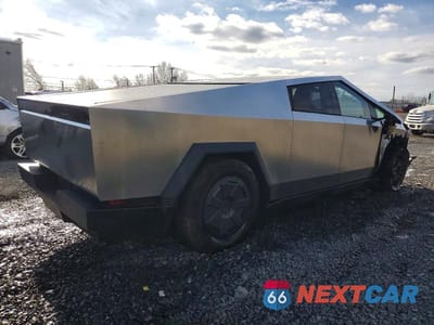 Trzecie zdjęcie samochodu z tyłu: 2025 TESLA CYBERTRUCK VIN:7G2CEHED2SA067867 - miniatura
