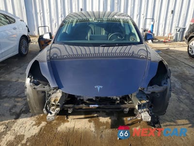 Piąte zdjęcie samochodu w środku: 2023 TESLA MODEL 3 VIN:5YJ3E1EA3PF699223 - miniatura