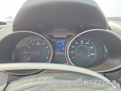 Zdjęcie 9 z 12 samochodu: 2012 HYUNDAI VELOSTER VIN:KMHTC6AD2CU064493 - miniatura