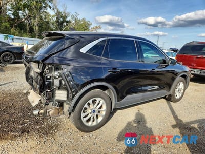 Trzecie zdjęcie samochodu z tyłu: 2020 FORD ESCAPE SE VIN:1FMCU9G65LUB24841 - miniatura