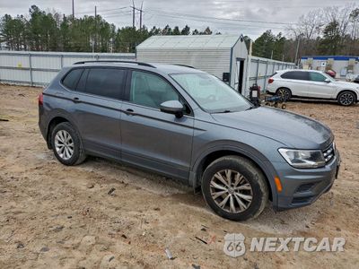 Czwarte zdjęcie samochodu z boku: 2020 VOLKSWAGEN TIGUAN S VIN:3VV1B7AX4LM055041 - miniatura