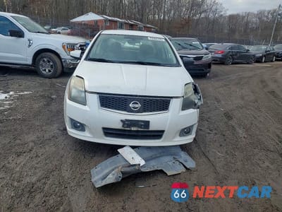 Piąte zdjęcie samochodu w środku: 2010 NISSAN SENTRA 2.0 VIN:3N1AB6AP7AL606643 - miniatura