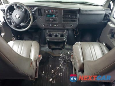 Zdjęcie 8 z 13 samochodu: 2015 CHEVROLET EXPRESS 2500 DELIVERY VAN VIN:1GCWGGFF8F1106046 - miniatura