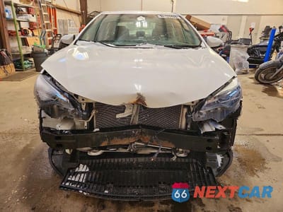 Piąte zdjęcie samochodu w środku: 2018 TOYOTA COROLLA L VIN:2T1BURHE7JC025101 - miniatura