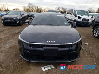 Piąte zdjęcie samochodu w środku: 2025 KIA K4 GT-LINE VIN:3KPFW4DEXSE065468 - miniatura