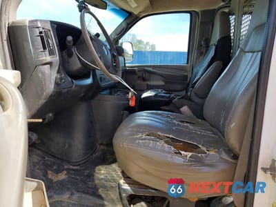 Zdjęcie 7 z 14 samochodu: 2011 CHEVROLET EXPRESS G2500 VIN:1GCWGFCA5B1187018 - miniatura