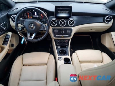 Zdjęcie 8 z 12 samochodu: 2019 MERCEDES-BENZ CLA 250 4MATIC VIN:WDDSJ4GB1KN699607 - miniatura