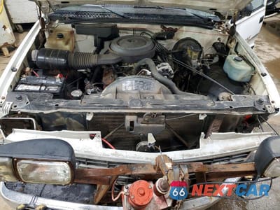 Zdjęcie 11 z 12 samochodu: 1988 CHEVROLET GMT-400 K2500 VIN:1GCFK24K5JZ172792 - miniatura