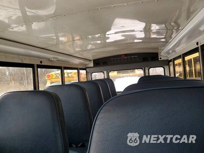 Zdjęcie 6 z 10 samochodu: 2009 CHEVROLET EXPRESS SCHOOL BUS VIN:1GBHG316391114296 - miniatura