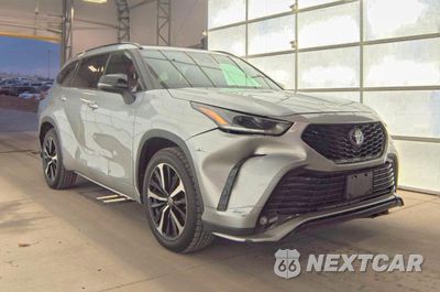 Drugie zdjęcie samochodu z przodu: 2022 TOYOTA HIGHLANDER XSE VIN:5TDJZRBH9NS200672 - miniatura