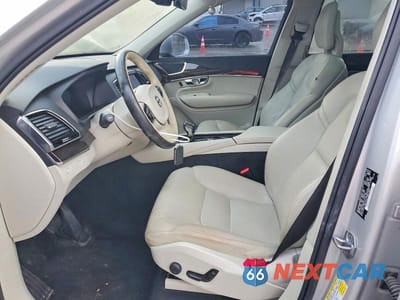 Zdjęcie 7 z 13 samochodu: 2016 VOLVO XC90 T6 VIN:YV4A22PKXG1054408 - miniatura