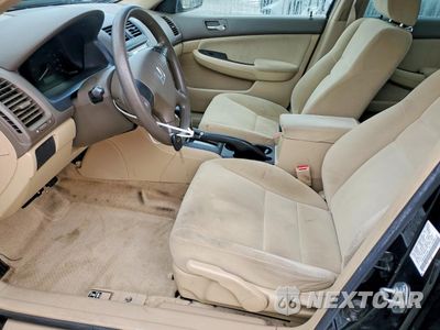 Zdjęcie 7 z 13 samochodu: 2006 HONDA ACCORD LX VIN:1HGCM56466A123864 - miniatura