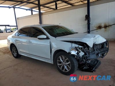 Czwarte zdjęcie samochodu z boku: 2017 VOLKSWAGEN PASSAT S VIN:1VWAT7A34HC014326 - miniatura