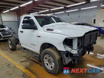 Czwarte zdjęcie samochodu z boku: 2022 RAM 2500 TRADESMAN 6.4L V8 4X4 8' BOX VIN:3C6MR5AJ7NG315464 - miniatura