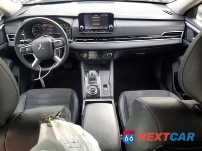 Zdjęcie 8 z 13 samochodu: 2023 MITSUBISHI OUTLANDER SE VIN:JA4J3UA84PZ024681 - miniatura