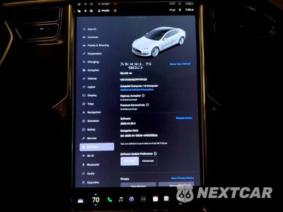 Zdjęcie 9 z 13 samochodu: 2015 TESLA MODEL S 90 VIN:5YJSA1E27FF115128 - miniatura