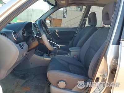 Zdjęcie 7 z 13 samochodu: 2001 TOYOTA RAV4 BASE VIN:JTEHH20V816011177 - miniatura