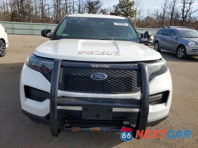 Piąte zdjęcie samochodu w środku: 2020 FORD EXPLORER POLICE INTERCEPTOR VIN:1FM5K8AW5LGC63111 - miniatura