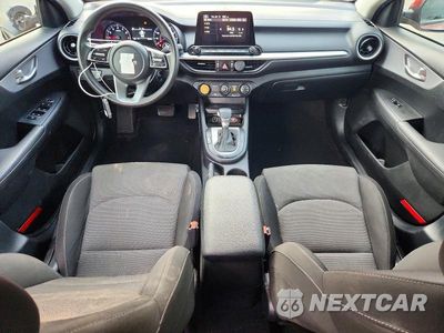 Zdjęcie 8 z 13 samochodu: 2024 KIA FORTE LX VIN:3KPF24AD2RE732230 - miniatura