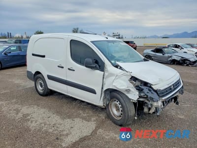 Czwarte zdjęcie samochodu z boku: 2018 PEUGEOT VIVACITY VIN:VF37R9HF8JJ518165 - miniatura