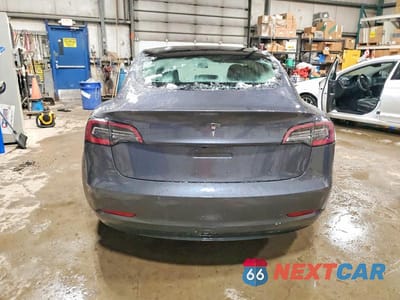 Zdjęcie 6 z 11 samochodu: 2018 TESLA MODEL 3 VIN:5YJ3E1EB4JF110261 - miniatura