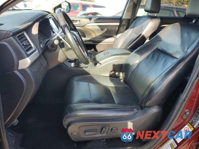 Zdjęcie 7 z 13 samochodu: 2015 TOYOTA HIGHLANDER XLE VIN:5TDJKRFH8FS095901 - miniatura