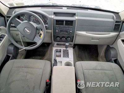 Zdjęcie 8 z 12 samochodu: 2008 JEEP LIBERTY SPORT VIN:1J8GN28K28W182416 - miniatura