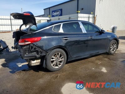 Trzecie zdjęcie samochodu z tyłu: 2019 KIA OPTIMA LX VIN:5XXGT4L3XKG343564 - miniatura
