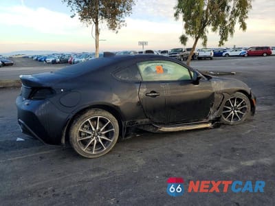 Trzecie zdjęcie samochodu z tyłu: 2023 TOYOTA GR 86 VIN:JF1ZNBB10P9751296 - miniatura