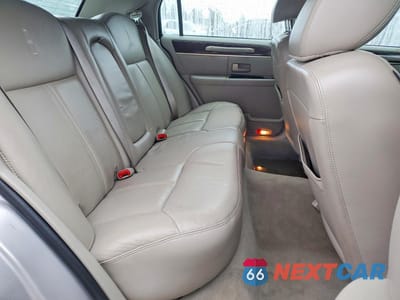 Zdjęcie 10 z 12 samochodu: 2011 LINCOLN TOWN CAR SIGNATURE LIMITED VIN:2LNBL8CV8BX759260 - miniatura